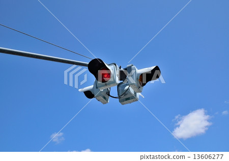 traffic lights  13606277