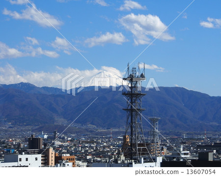 甲府盆地天線和富士山 13607054