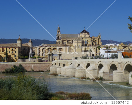 Cordoba 13607442
