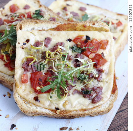 Grilled sandwiches 13607831