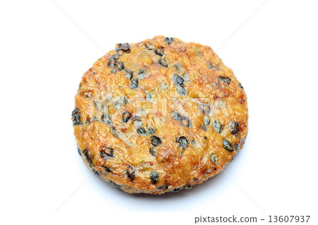 rice crackers rice crackers 13607937