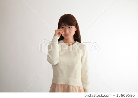 Female portrait 13609580