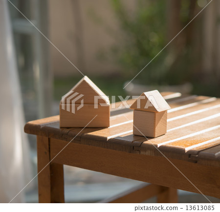 Building block 13613085