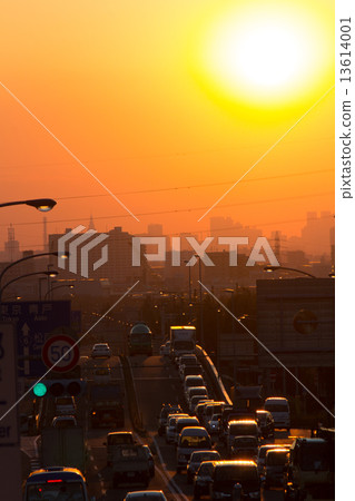 跑向日落的汽車 13614001