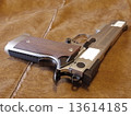 Model gun 13614185