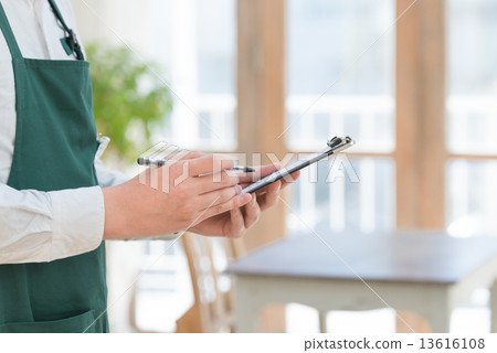Clerk Clerk 13616108