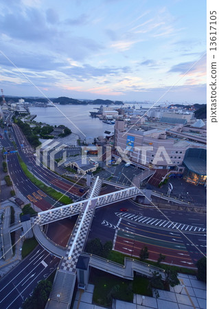 Kanagawa Prefecture Yokosuka Port morning View View Maritime Self Defense Force, Escort and US Navy · Aegis Kanagawa Prefecture Yokosuka Port morning View View Maritime Self Defense Force, Escort and US Navy · Aegis 13617105