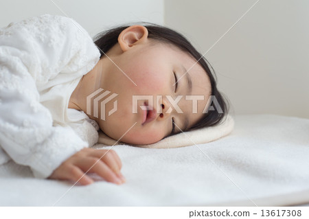 睡午覺 睡午覺 13617308