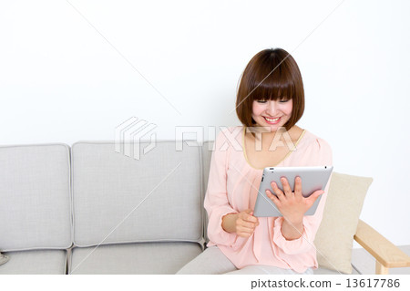 Tablet Female 20 13617786
