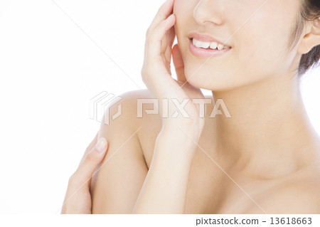 美女 13618663