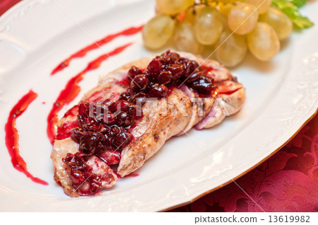 chicken breast chicken breast 13619982