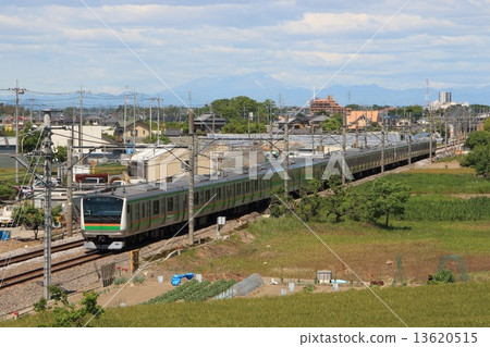 Ueno Tokyo Line E233 line going through the Kanto Plain 13620515