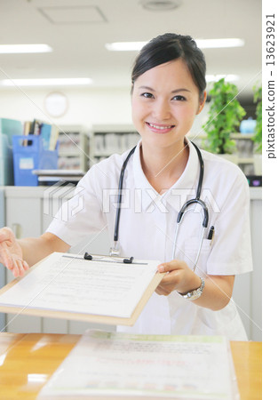 Hospital reception 13623921