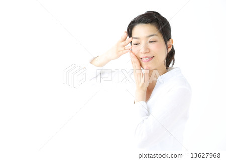 Skin care / middle-aged women Skin care / middle-aged women 13627968