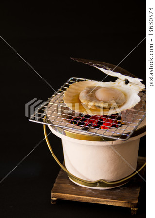 Baked scallops 13630573