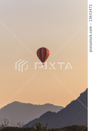 Hot air balloon Hot air balloon 13633472