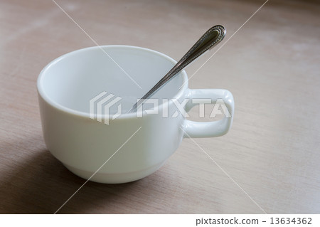 Empty white coffee cup 13634362