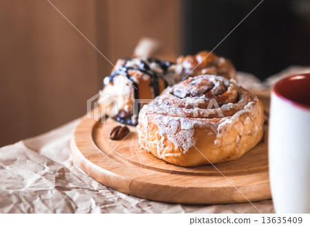 cinnabon with coffee cinnabon with coffee 13635409