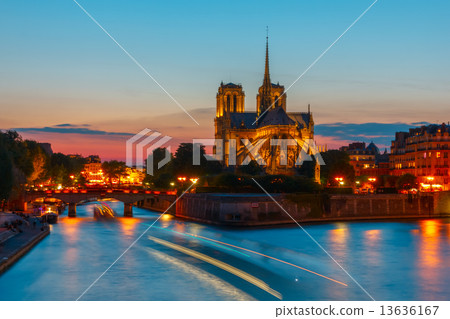 Cathedral of Notre Dame de Paris at sunset 13636167