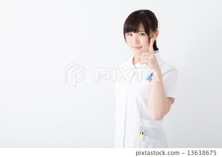 指著護士 13638675