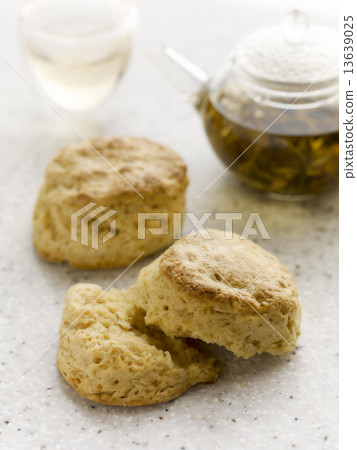 tea tea 13639025