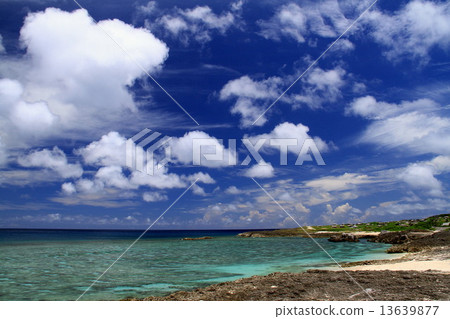 與那國島的海 與那國島的海 13639877