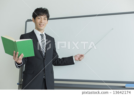 High school student / preparatory student 13642174