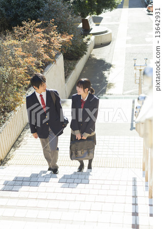 高中生/預科學生 高中生/預科學生 13642931