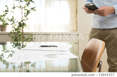 Document Document 13643357