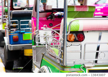Tuk tuks taxi Tuk tuks taxi 13643807