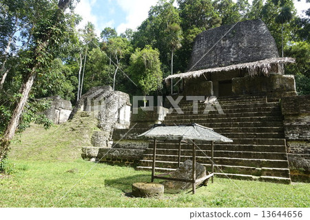 Palenque ruins 13644656