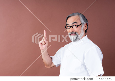 Senior white coat men 13648560