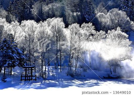 Cloud frost on Lake Shirakaba 13649010