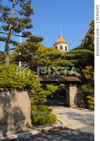 Kobe's mansion 13649285