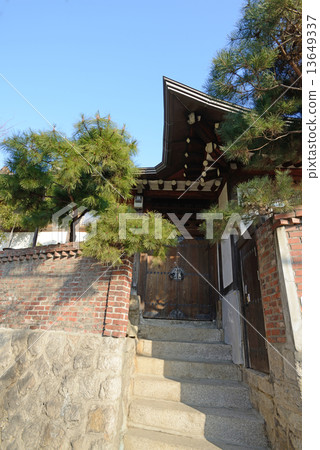 South Korea Seoul Kitamura 13649337