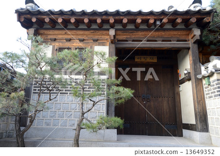 South Korea Seoul Kitamura 13649352