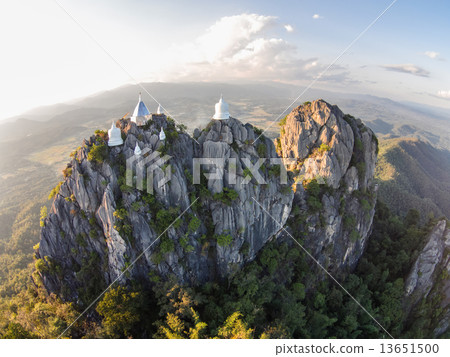 Wat Pha Jom Kao Ra Cha Nu Son Temple Wat Pha Jom Kao Ra Cha Nu Son Temple 13651500