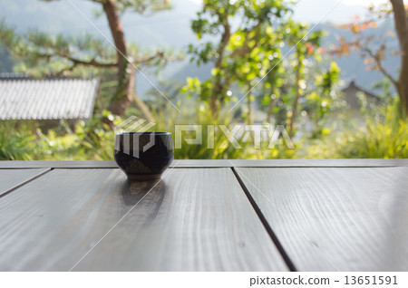 Countryside eaves 13651591