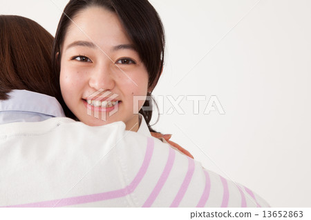 hug, snuggle, high school girl 13652863