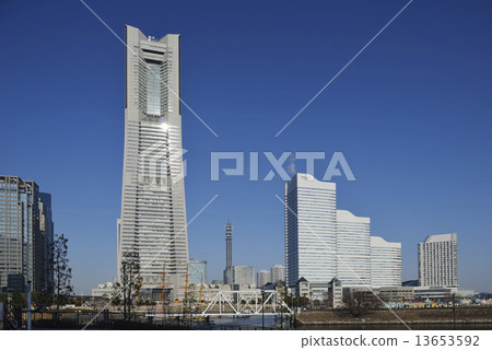 Minatomirai's blue sky Minatomirai's blue sky 13653592