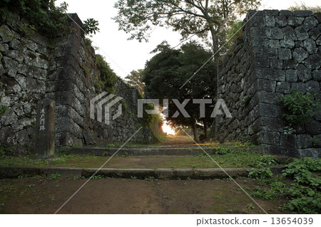 Oka castle ruins Oka castle ruins 13654039