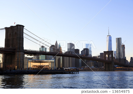 Brooklyn Bridge and Manhattan Brooklyn Bridge and Manhattan 13654975