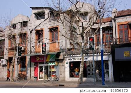 Shanghai 13656570