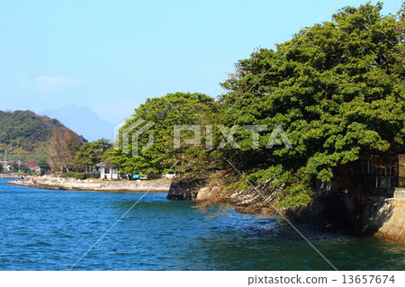 Landscape with Triangular Nishigato Ako Landscape with Triangular Nishigato Ako 13657674