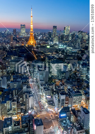 東京鐵塔晚上風景 13658099