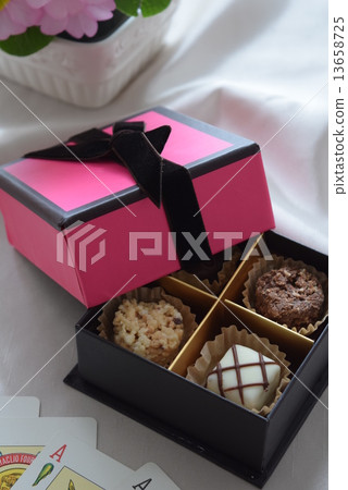 Valentine's Day gift 13658725