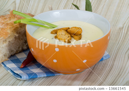 Cheese soup with croutons Cheese soup with croutons 13661545