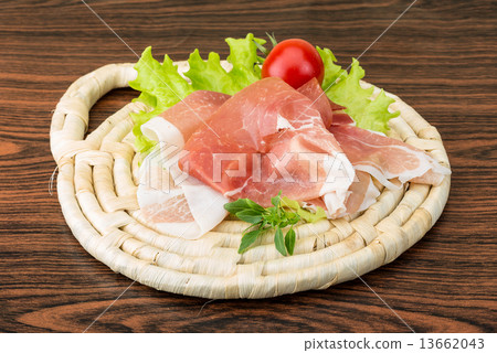 Prosciutto Prosciutto 13662043