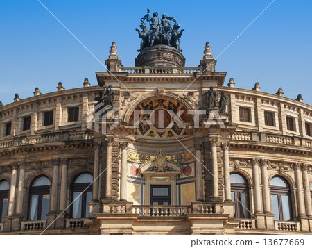 Dresden Semperoper 13677669