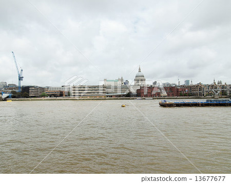 River Thames in London 13677677